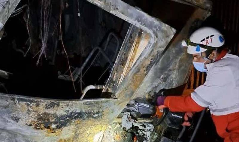 یک کشته و چهار مصدوم در تصادف کامیون‌ها